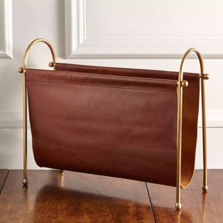 Revisteiro de couro e metal de - Home Decor Magazine avaliação e preço