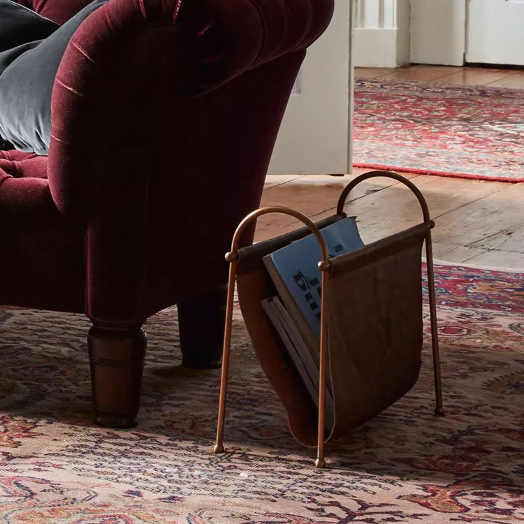 Revisteiro de couro e metal de - Home Decor Magazine avaliação e preço